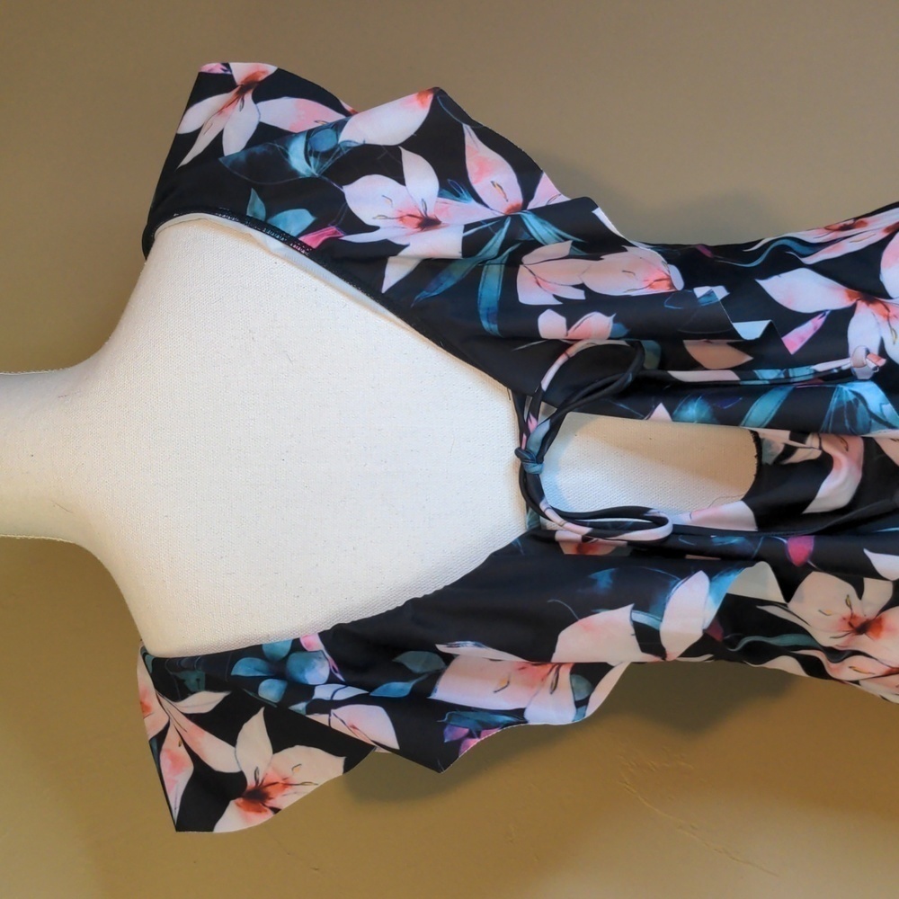 Sexy Deep V ONE PIECE Floral RUFFLE SWIM SUIT XL - Picture 9 of 13